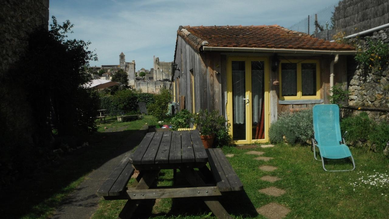 شوفيني La Maison Rouge المظهر الخارجي الصورة